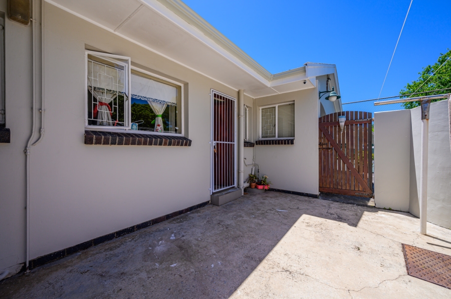 5 Bedroom Property for Sale in Weybridge Park Eastern Cape